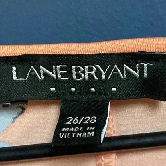 LANE BRYANT WOMENS SIZE 26/28 SHORT SLEEVE FLOWY PEACH FLORAL TOP CLEAN - Picture 6 of 10